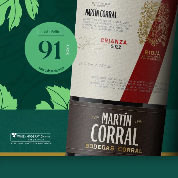 Botella de vino Martín Corral Crianza junto a un sello verde Guía Peñín 91 puntos